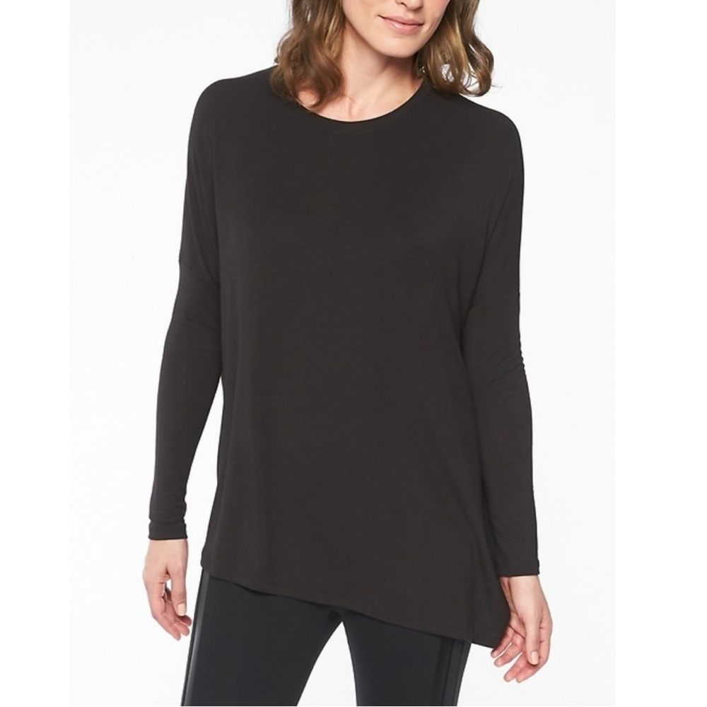 Athleta Cloud Light Relaxed Asymmetrical Long Sleeved Shirt Black Size XS
